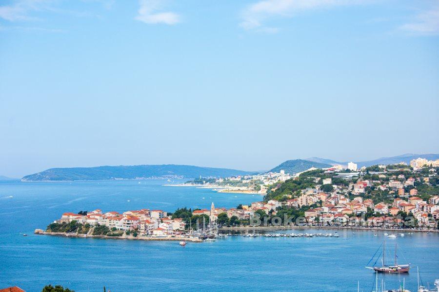 Near Split, building land