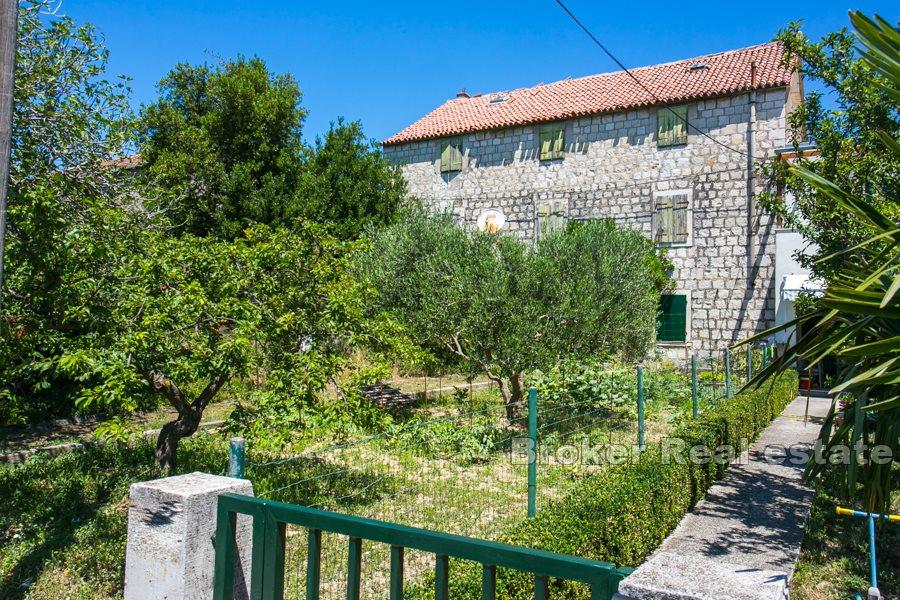 Kastela, stary kamienny dom Dalmacji