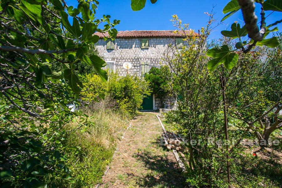 Kastela, stary kamienny dom Dalmacji