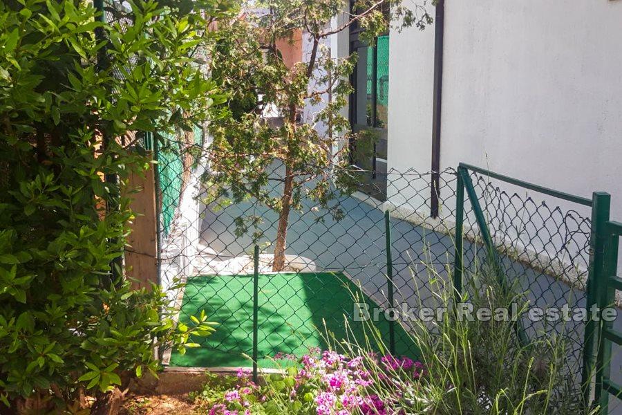 Split, sports and catering business complex