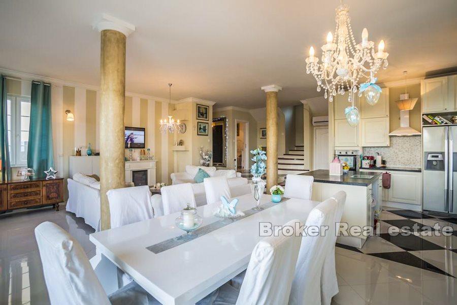 Près de Split, maison joliment décorée