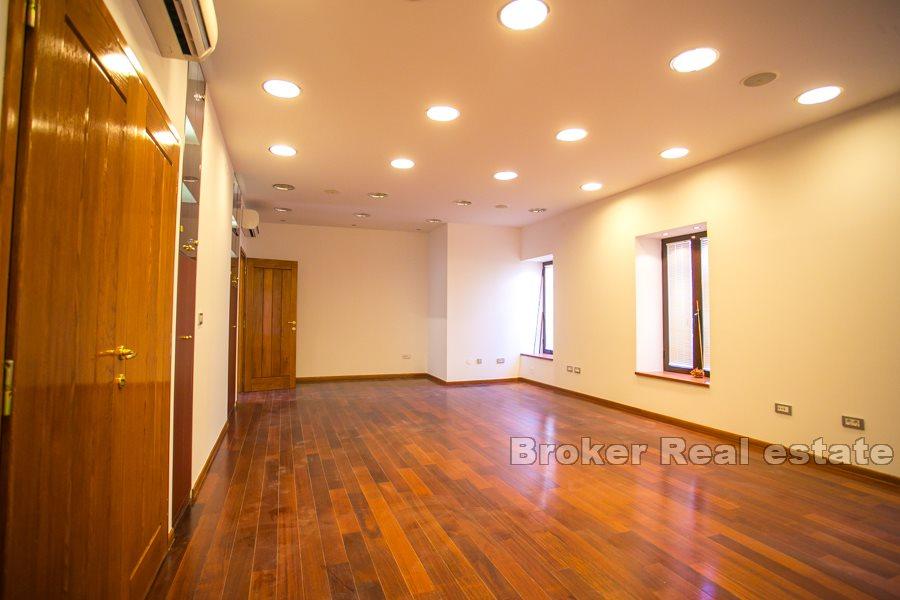 Split, Centrum, reprezentacyjna przestrzeń biurowa przy promenadzie