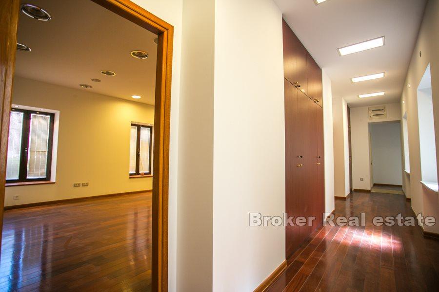 Split, Centrum, reprezentacyjna przestrzeń biurowa przy promenadzie