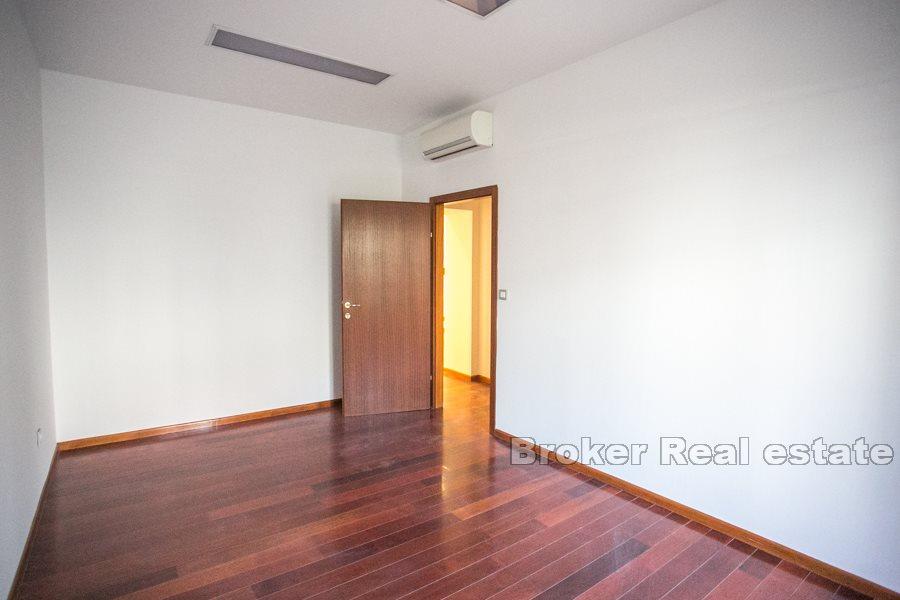 Split, Centrum, reprezentacyjna przestrzeń biurowa przy promenadzie