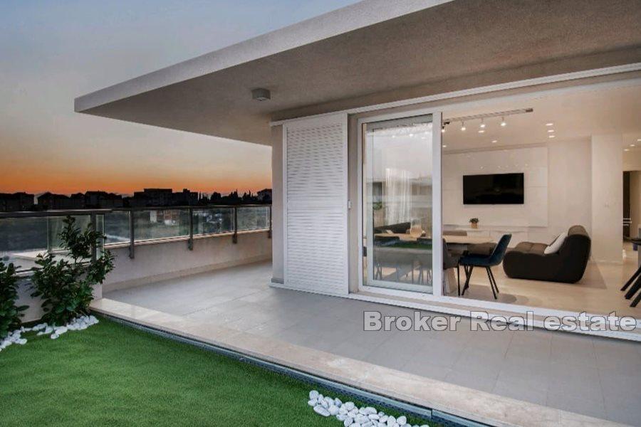 Split, modern penthouse with sea view