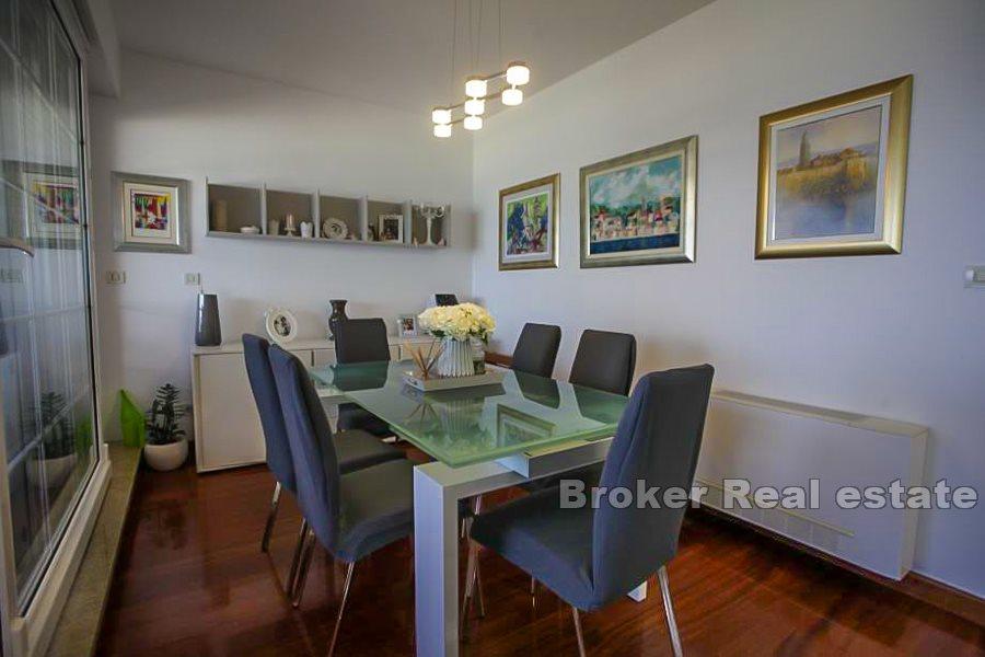 Сплит, Жнян, квартира с двумя спальнями, набережная