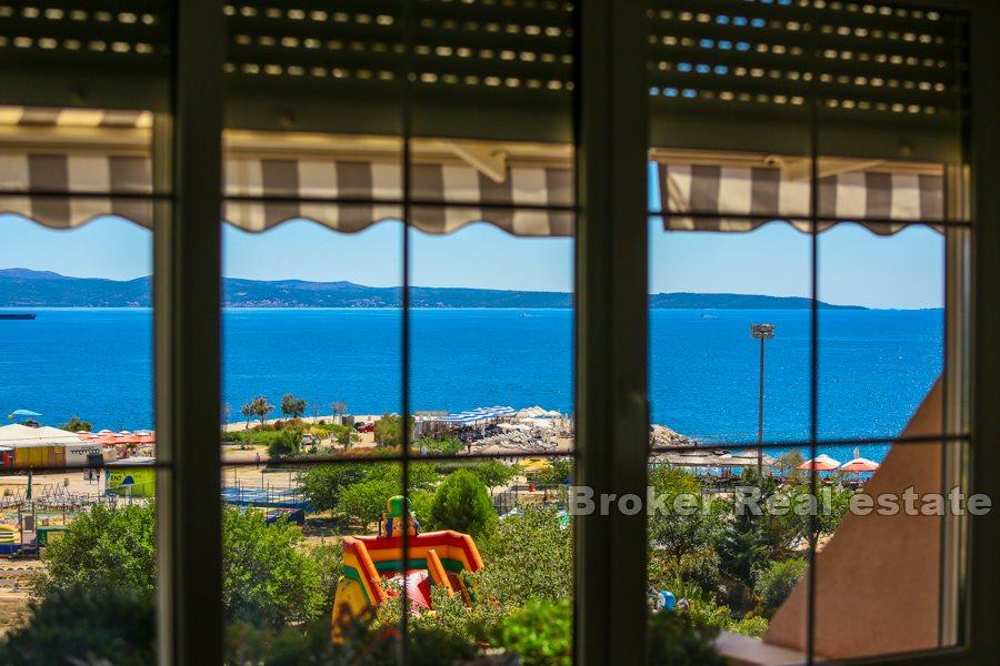 Сплит, Жнян, квартира с двумя спальнями, набережная