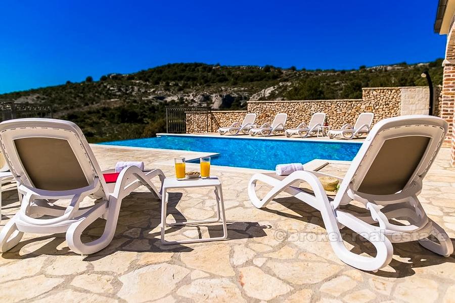 Rogoznica - Villa med basseng med flott utsikt