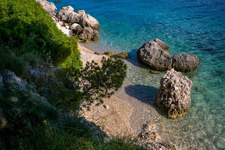 Omis - Atrakcyjna działka budowlana, pierwszy rząd do morza