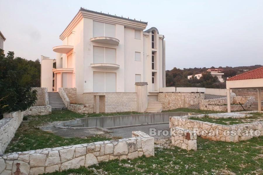 Near Rogoznica - Apartment house with pool