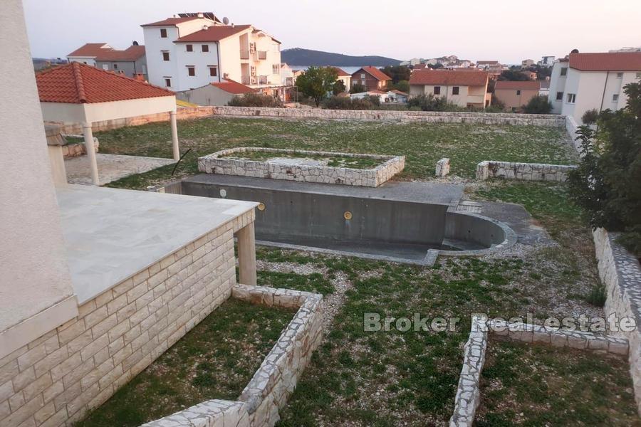 Near Rogoznica - Apartment house with pool