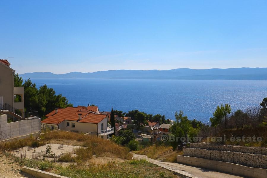 Omiš - Pozemek se stavebním povolením a výhledem na moře