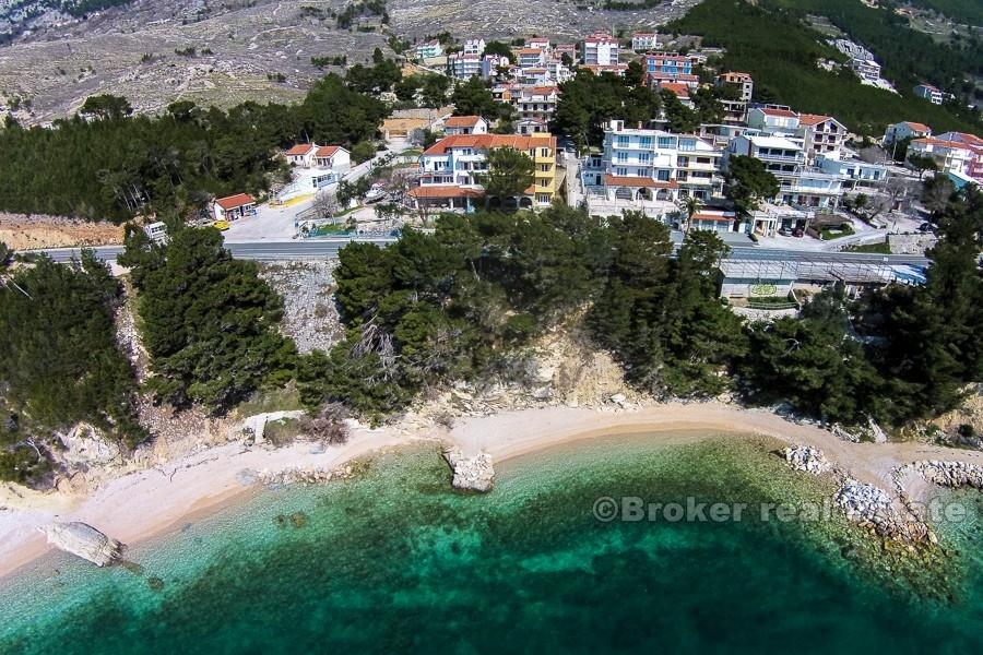 Omis - Doppelhaushälfte, erste Reihe zum Meer