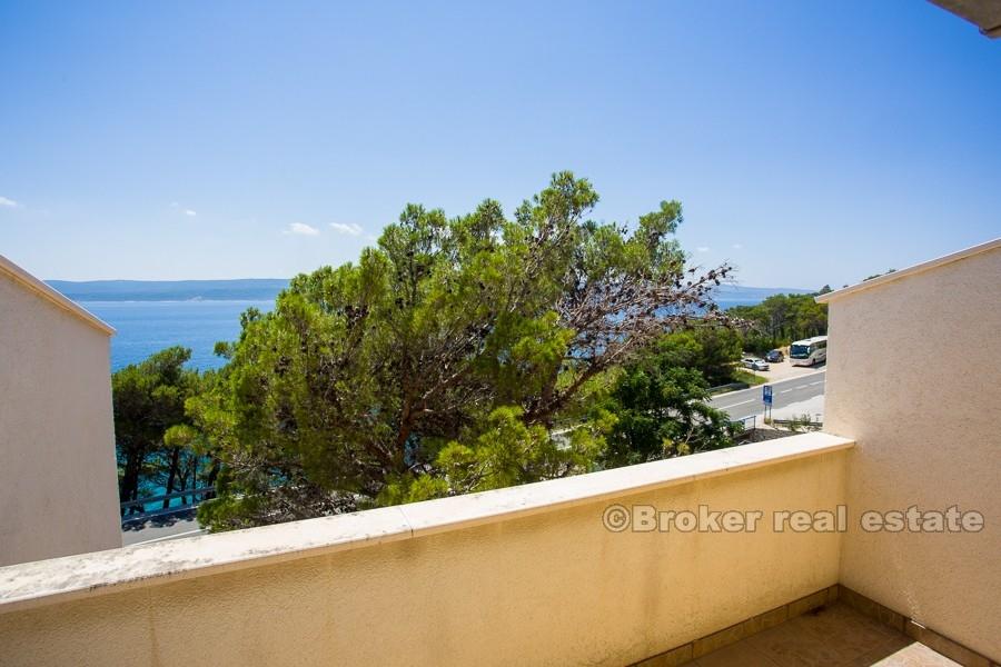 Omis - Doppelhaushälfte, erste Reihe zum Meer