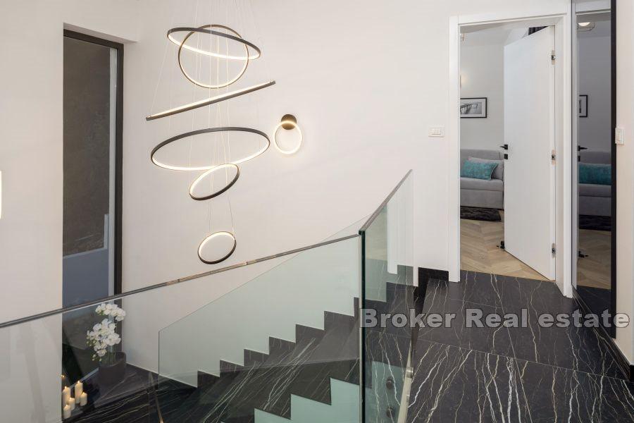 Split okolica - Vila s bazenom