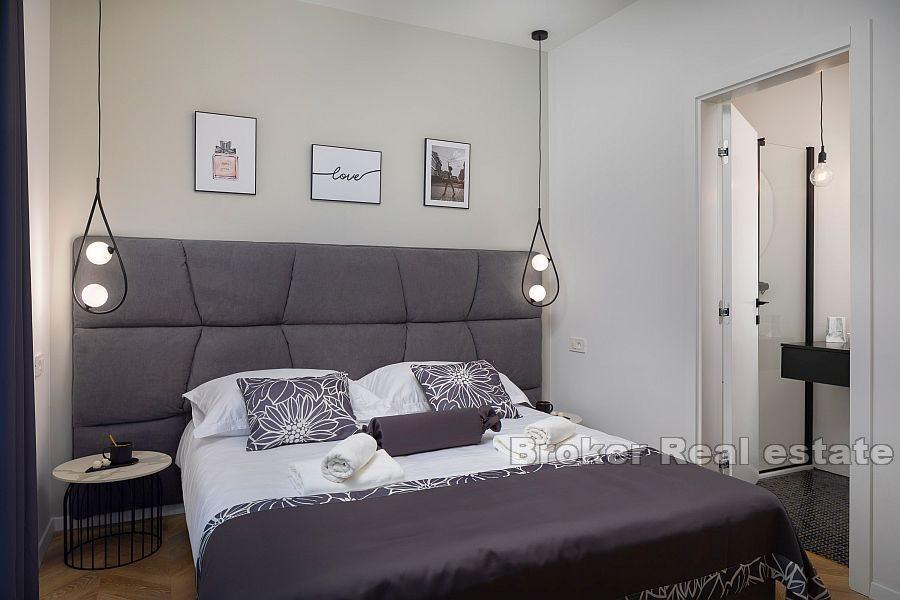 Split okolica - Vila s bazenom