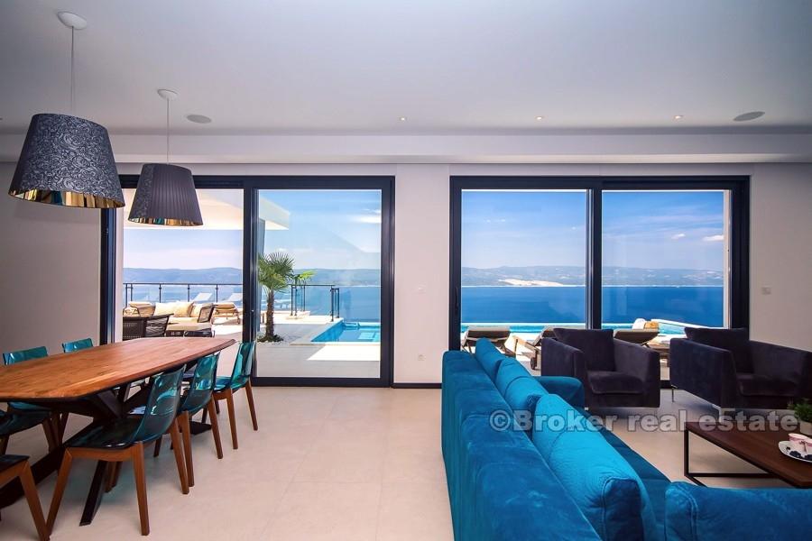 Omiš - Moderná vila s bazénom a výhľadom na more