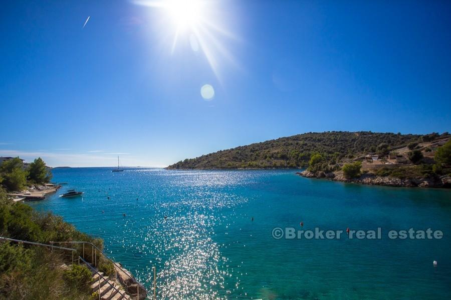 Rogoznica - Terrain constructible au bord de la mer