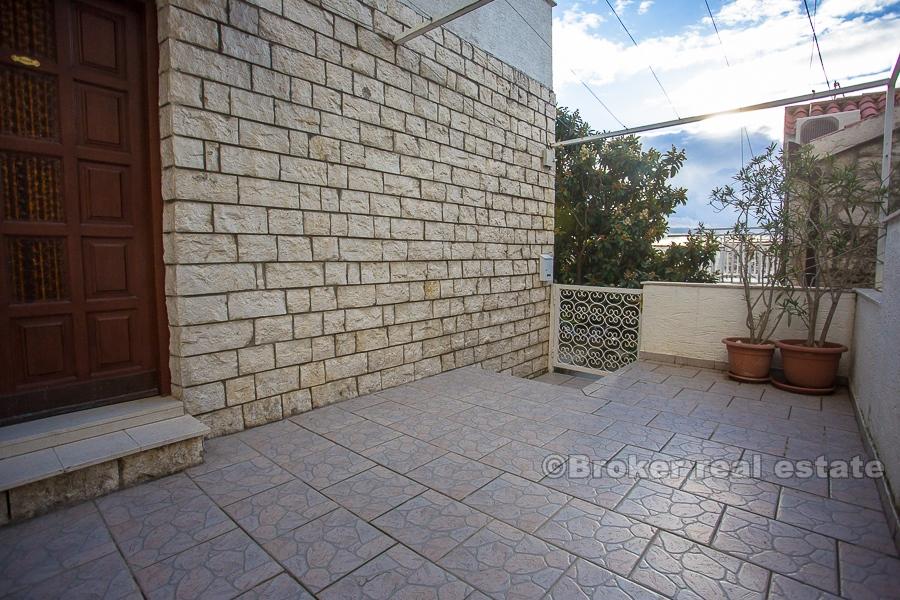 Makarska - Apartament z dwiema sypialniami i częściowym widokiem na morze