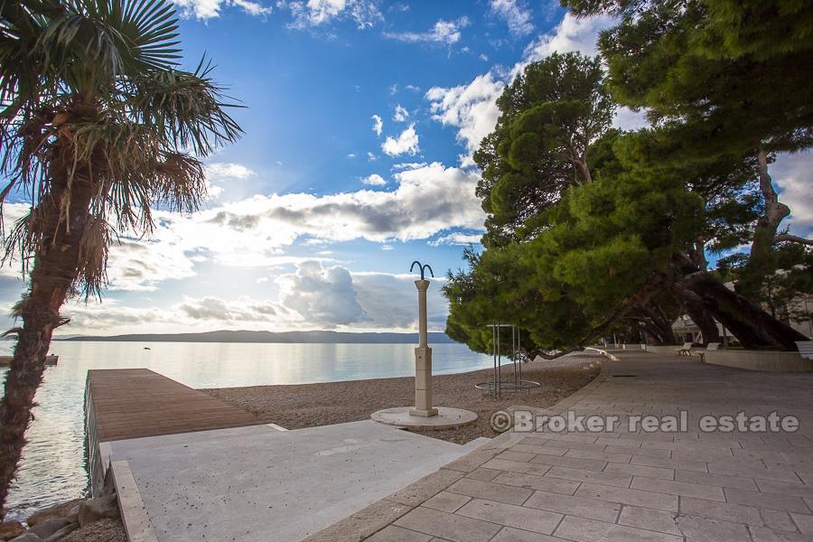 Makarska - Apartament z dwiema sypialniami i częściowym widokiem na morze
