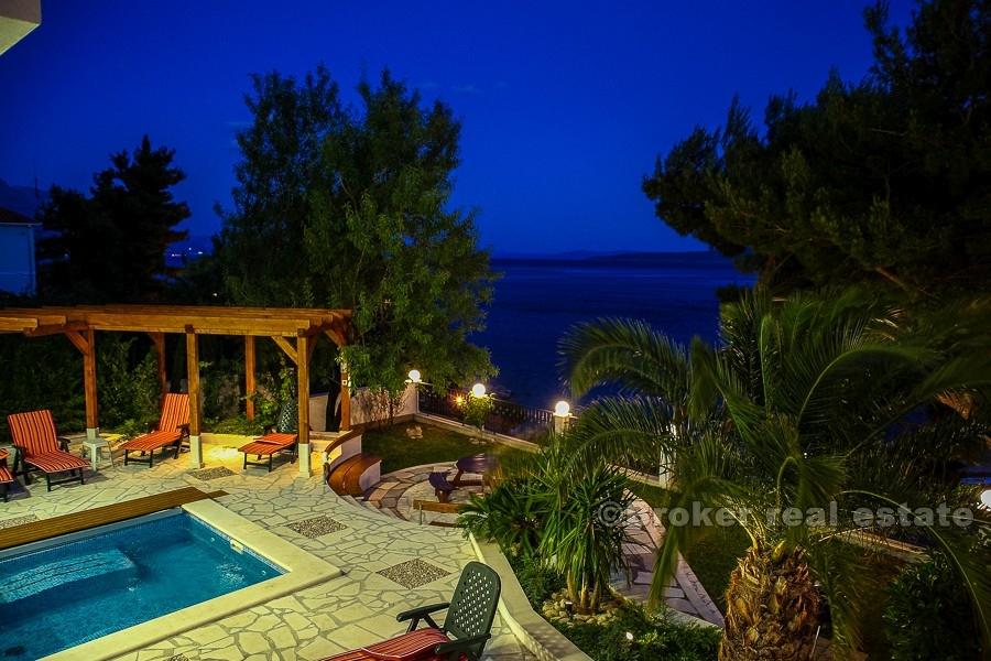 Омиш - Вилла с бассейном