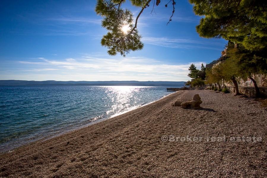 Omiš - dvojdomek u moře