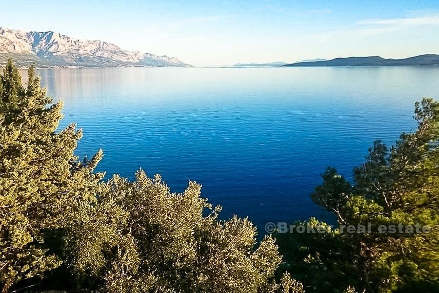 Omiš - dvojdomek u moře