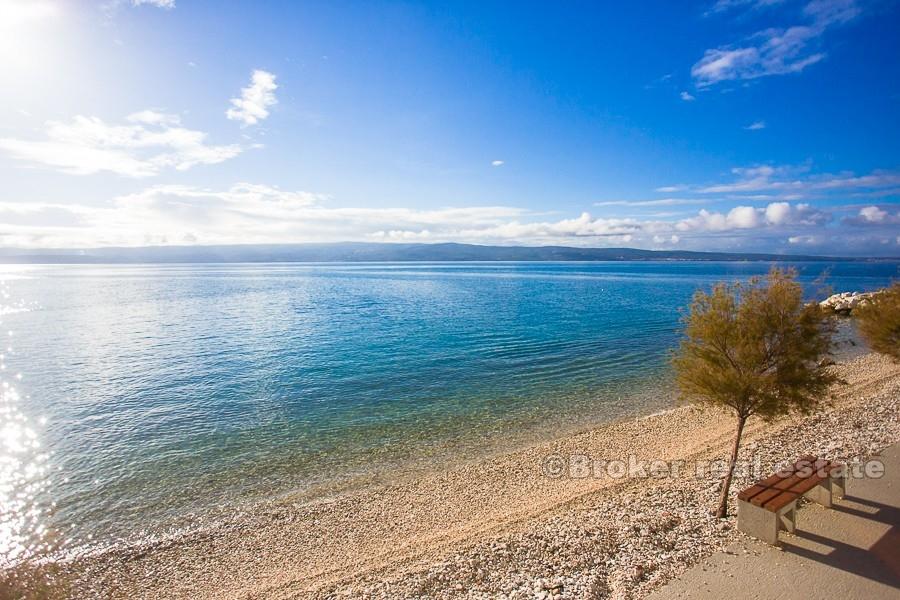 Omis, building plot by the beach