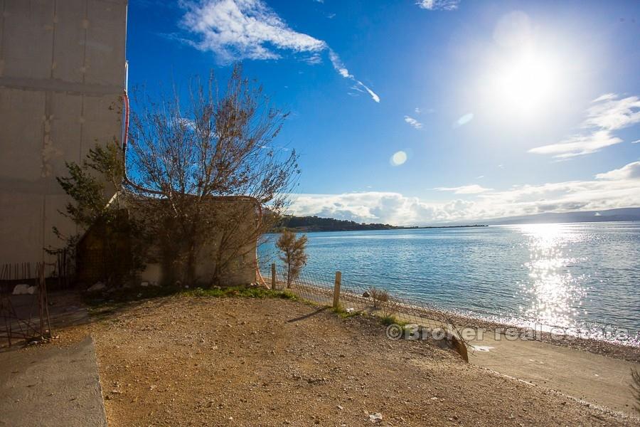 Omis, building plot by the beach