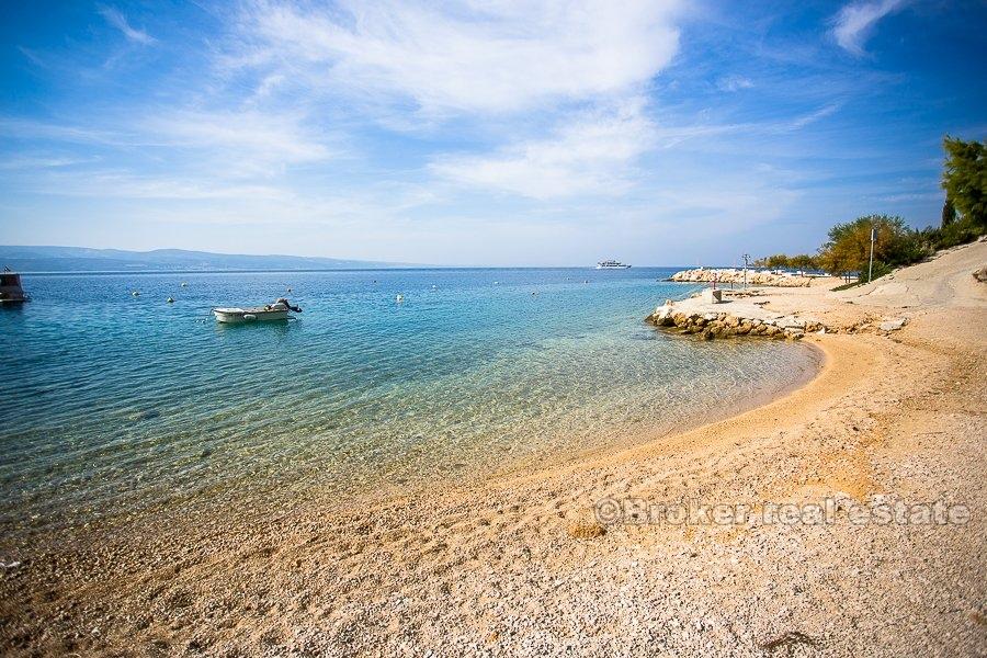 Omis Riviera, Baugrundstück mit schönem Meerblick
