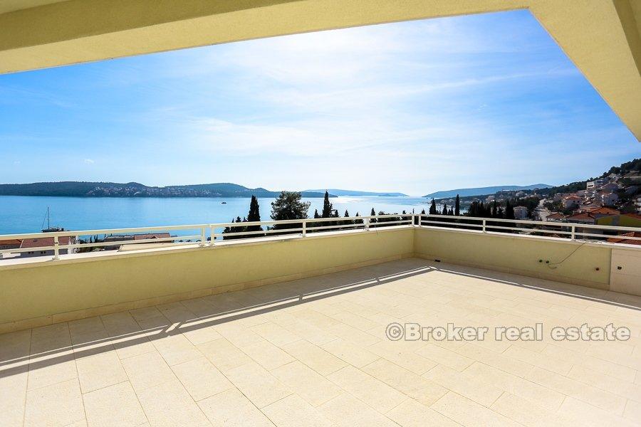 Trogir rivijera, penthouse s tri spavaće sobe