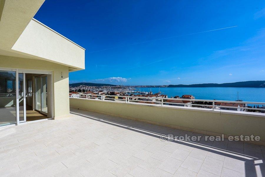 Trogir rivijera, penthouse s tri spavaće sobe