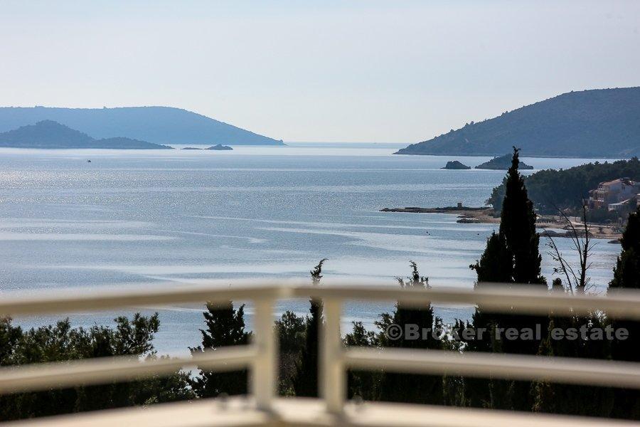 Trogir rivijera, penthouse s tri spavaće sobe