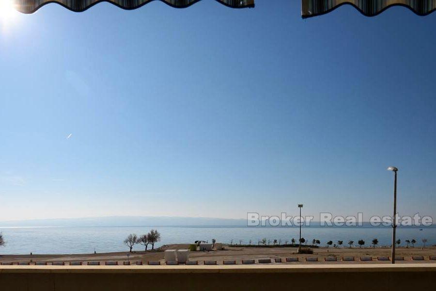 Split, Znjan, appartement deux chambres en bord de mer