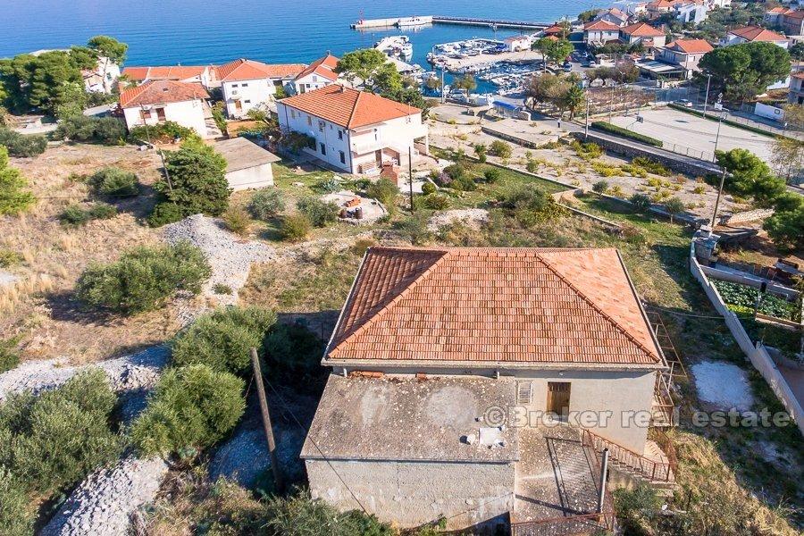 Otok Čiovo, kuća s pogledom na more