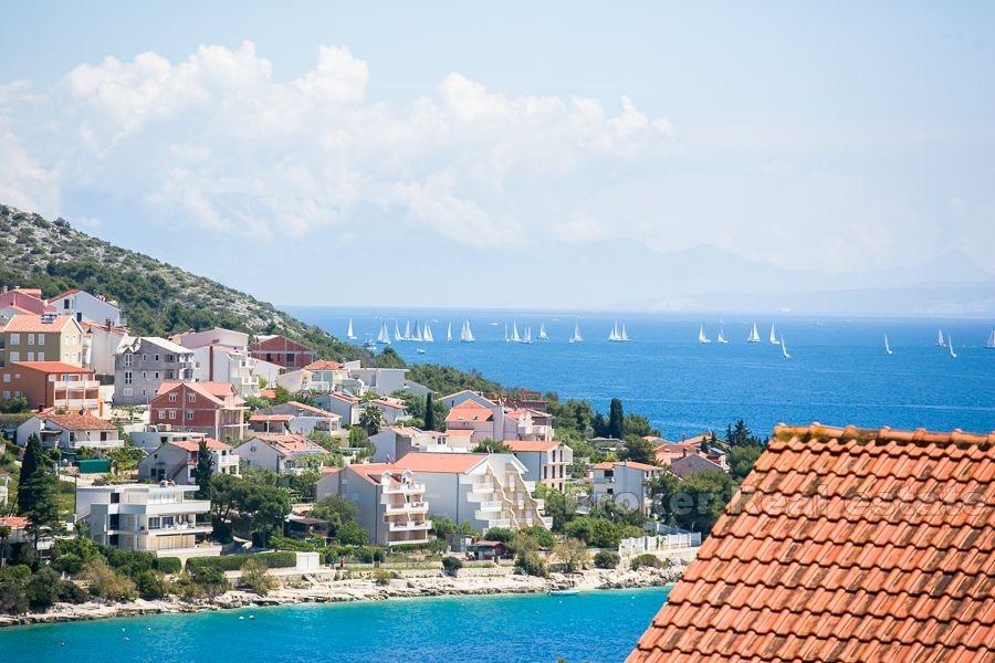 Île de Ciovo, bel appartement de deux chambres avec vue sur la mer