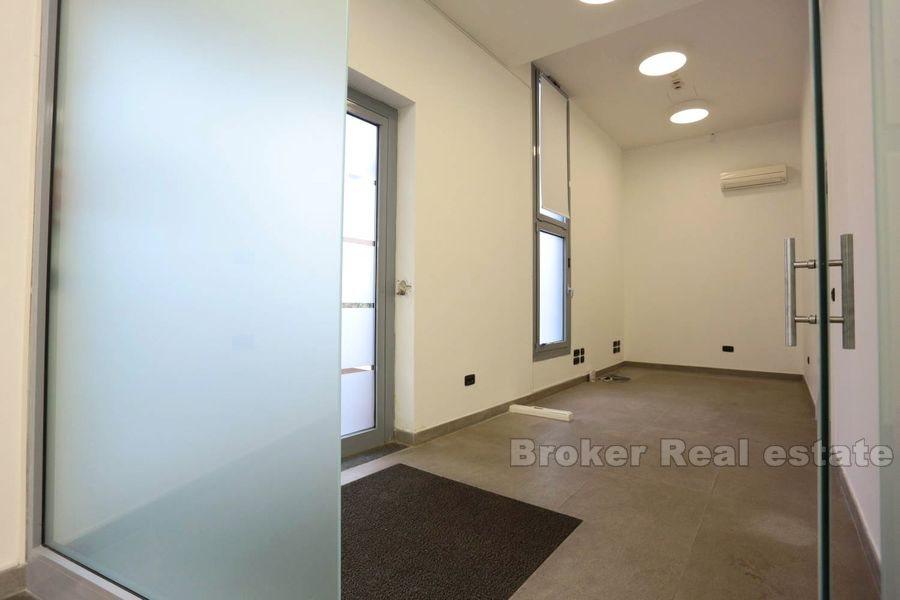 Split, Sukoisan, affärsutrymme i attraktivt läge