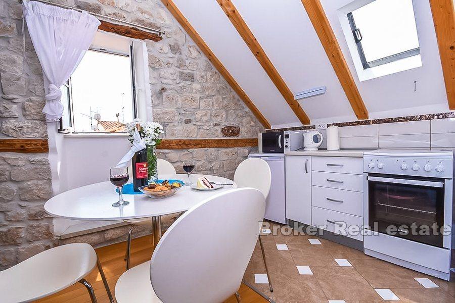 Trogir, maison en pierre rénovée dans le centre