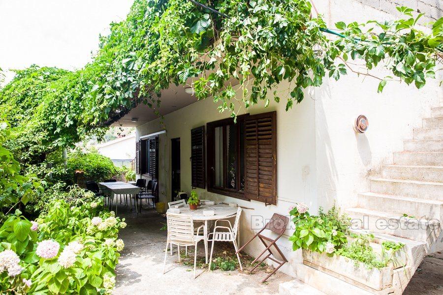 Omis, maison inachevée avec vue sur la mer