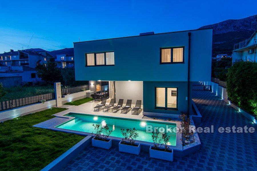 Kastela - Complex of two villas with pools