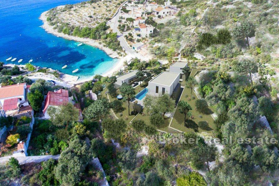 Rogoznica, terre attrayante première rangée de la mer