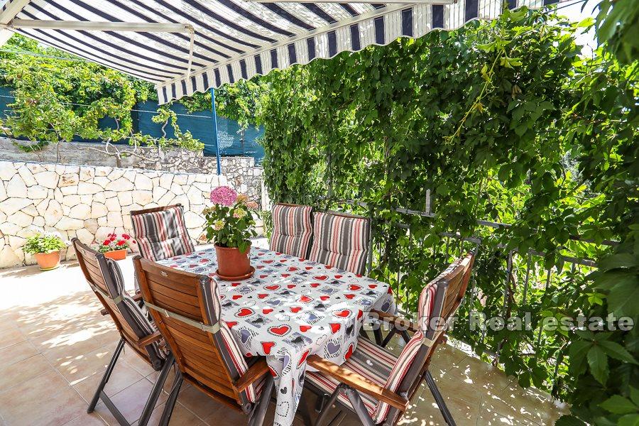 Рогозница, отдельный дом с видом на море