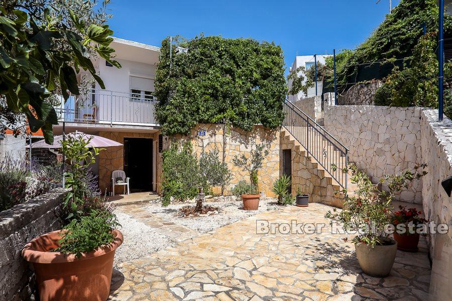 Рогозница, отдельный дом с видом на море