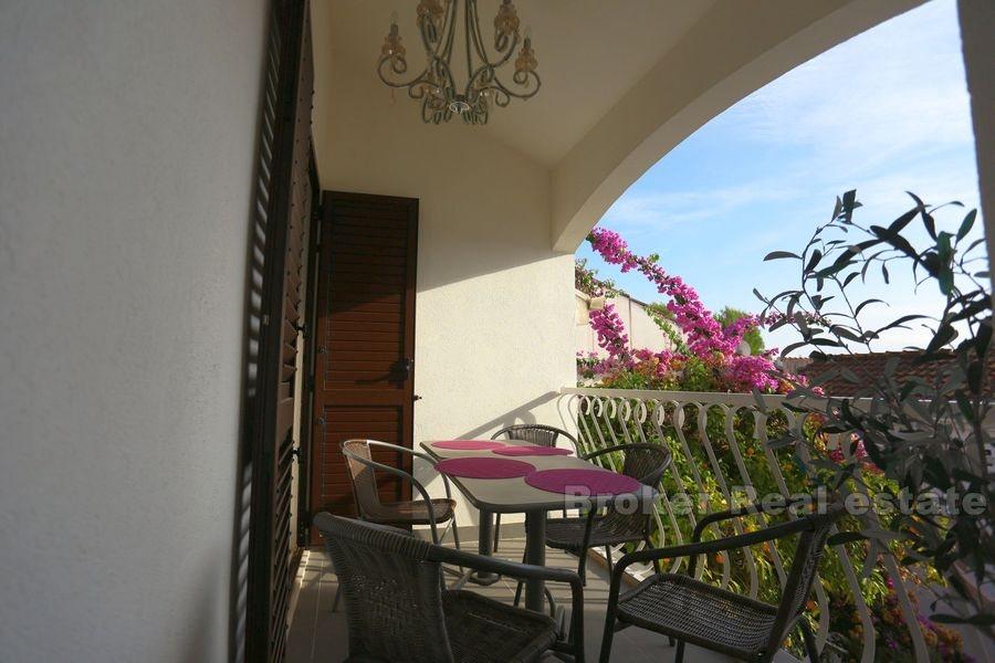 Split, Podstrana, odnowione mieszkanie z dwiema sypialniami