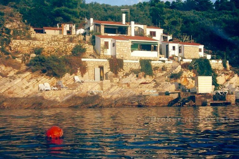 ostrov Korčula, dům u moře