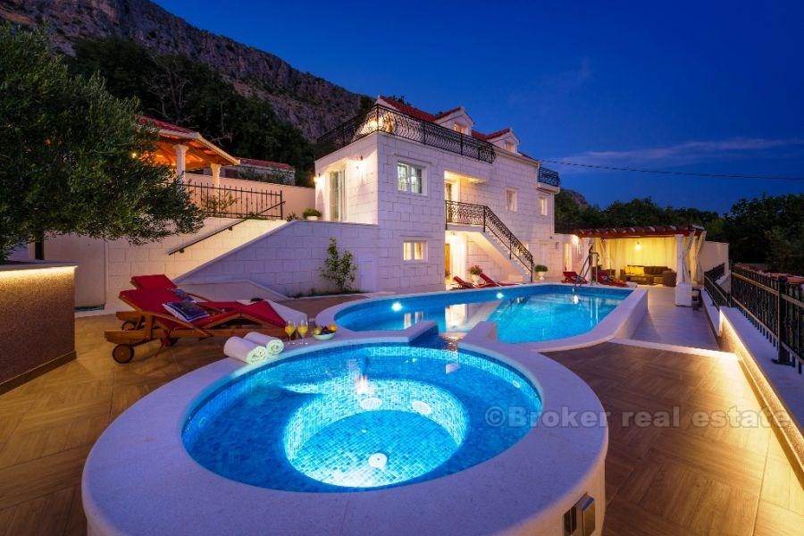 Omis, willa z basenem i fantastycznym widokiem