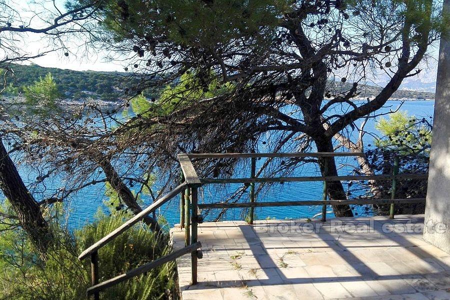 Isola di Brac - casa per l'adattamento, prima fila al mare