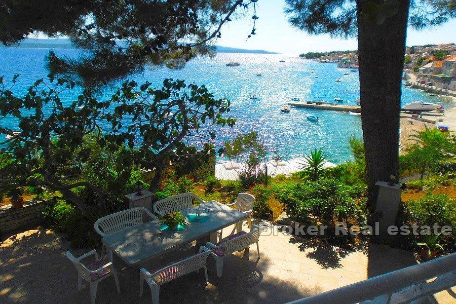 Wyspa Brac - Dom pierwszy rząd do morza