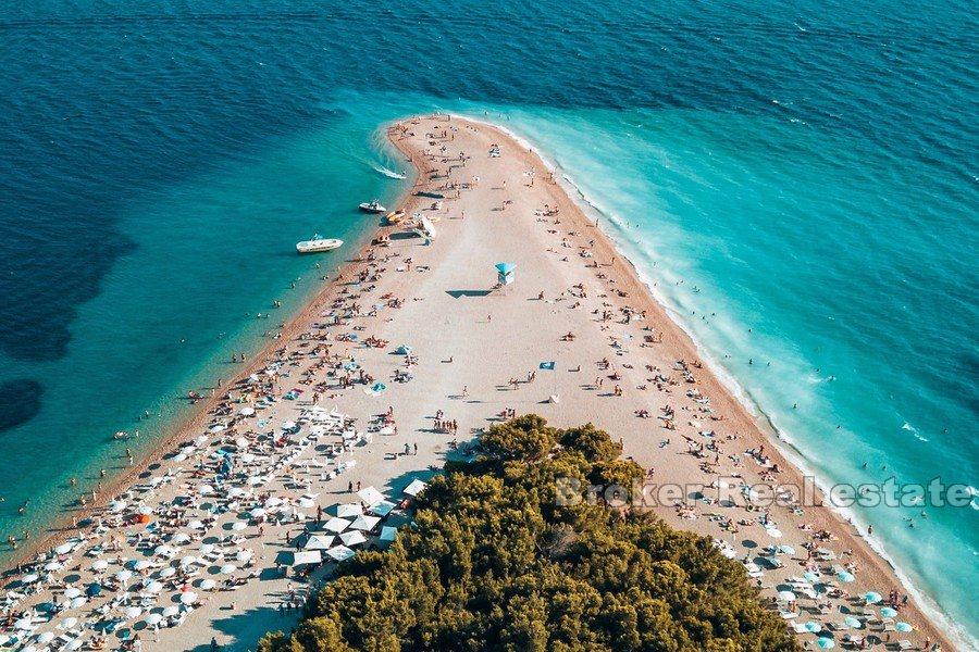 Ostrov Brač - Kamenná vila 20m od moře s velkým pozemkem