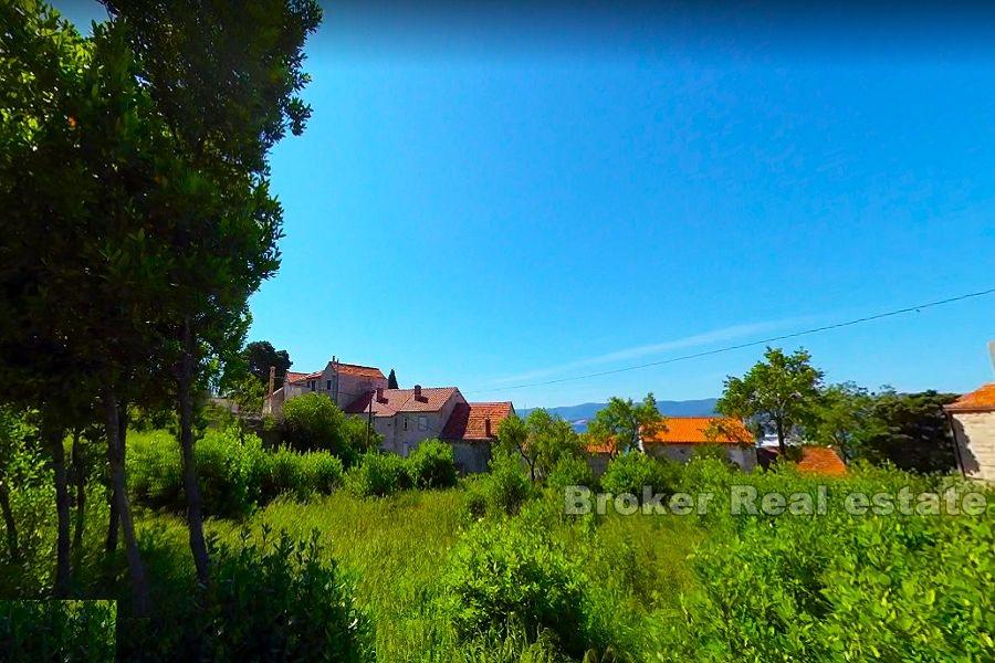 Ostrov Brač - Kamenná vila 20m od moře s velkým pozemkem